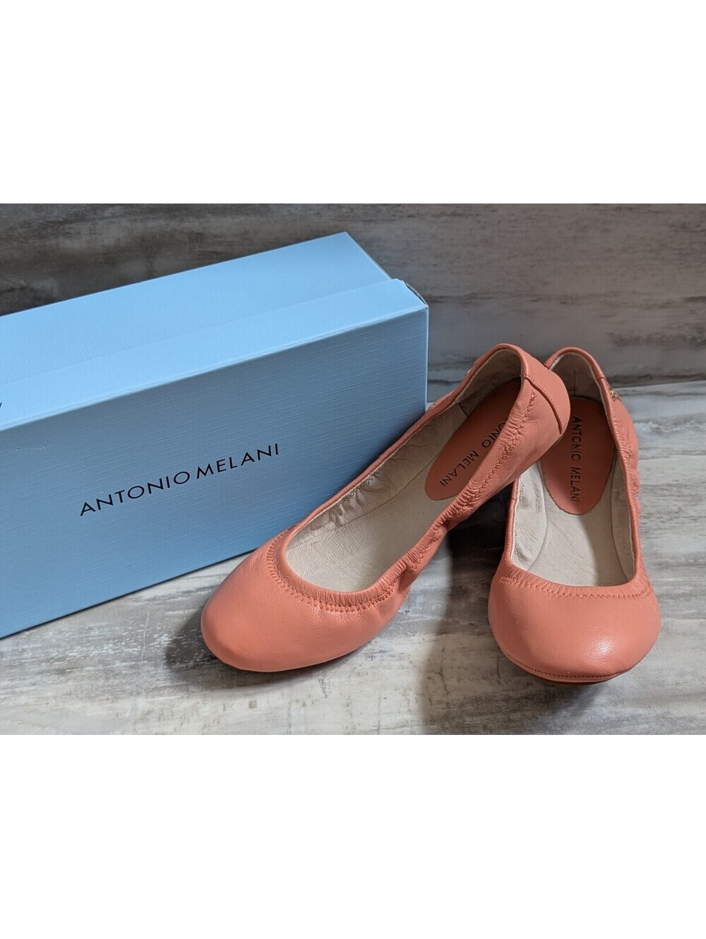 Antonio Melani Light Coral Flats Size 6.5M